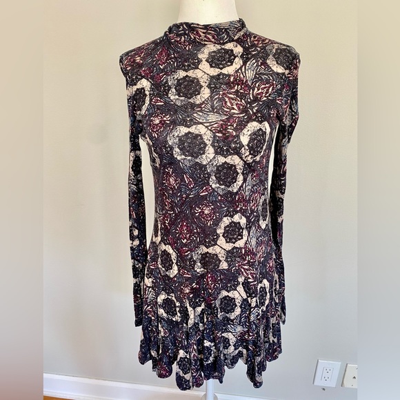 FREE PEOPLE Annabelle Tunic in Plum Combo - Picture 4 of 9